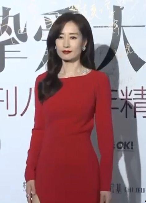 西蒙男明星网红,从男明星到网红的跨界传奇