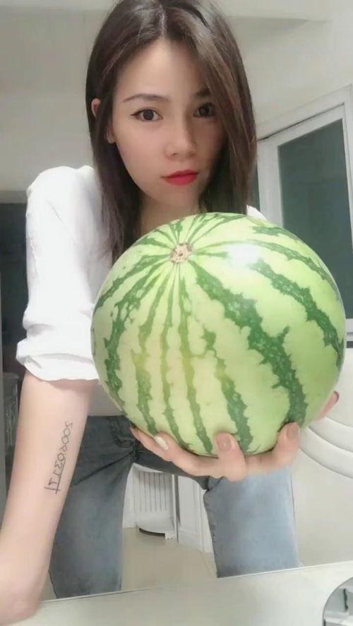 网暴热门大瓜,揭秘热门大瓜背后的真相与反思