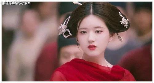 热门吃瓜女明星,揭秘热门吃瓜女明星背后的故事