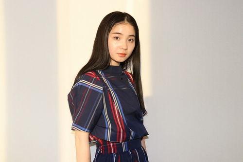 桃子明星网红图片,甜美形象吸粉无数