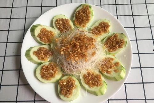 水瓜里面有黑块可以吃吗,水瓜黑块食用安全解析