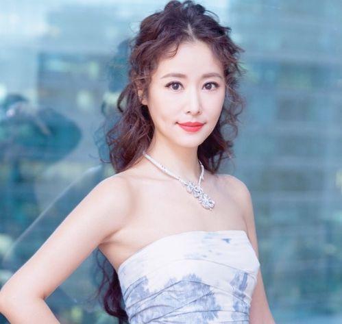 武汉女明星网红,闪耀江城的网络新星