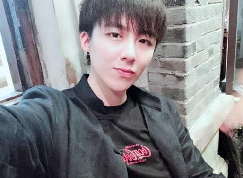 抖音在线吃瓜爆料,在线吃瓜爆料，揭秘娱乐圈幕后真相