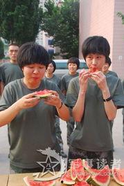 吃瓜爆料男生和女生,吃瓜爆料，揭秘男生女生那些事儿